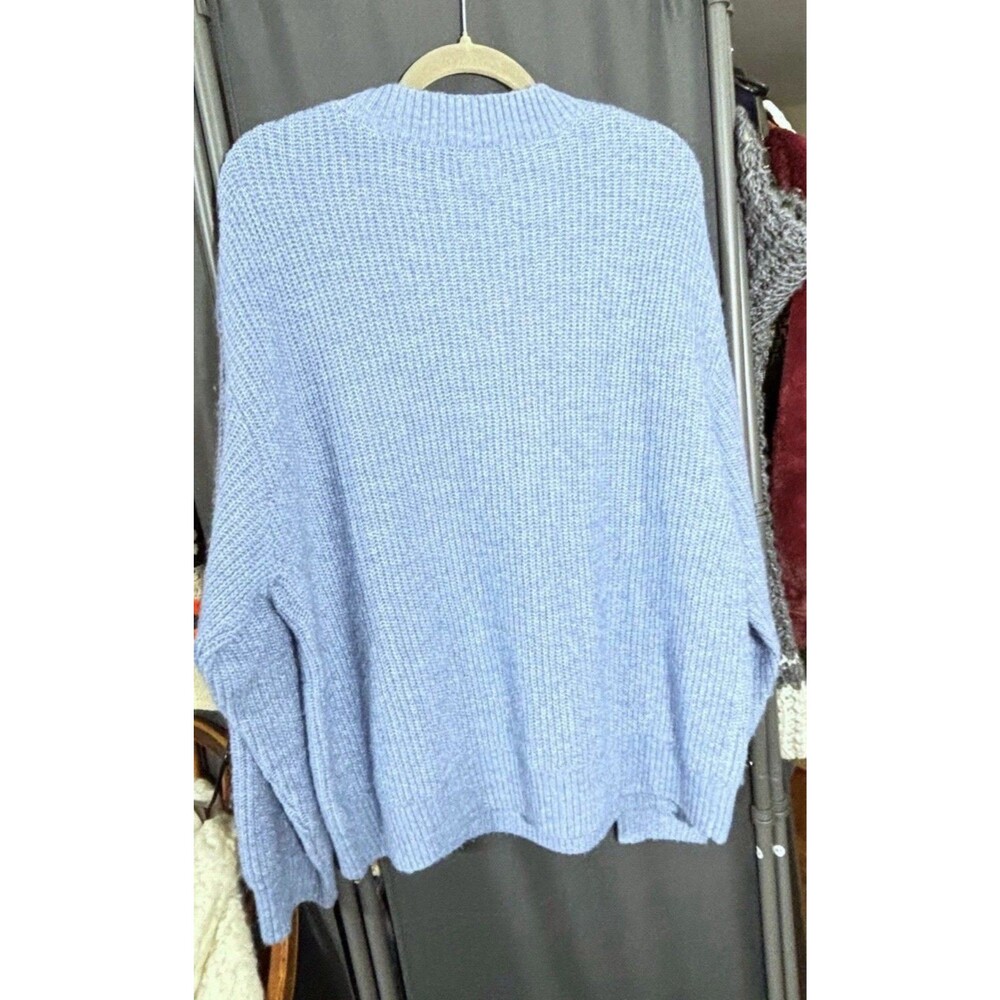 H&M Blue Ribbed Knit Crew Neck Pullover Sweater Women's L Regular Winter Fall - Picture 2 of 3